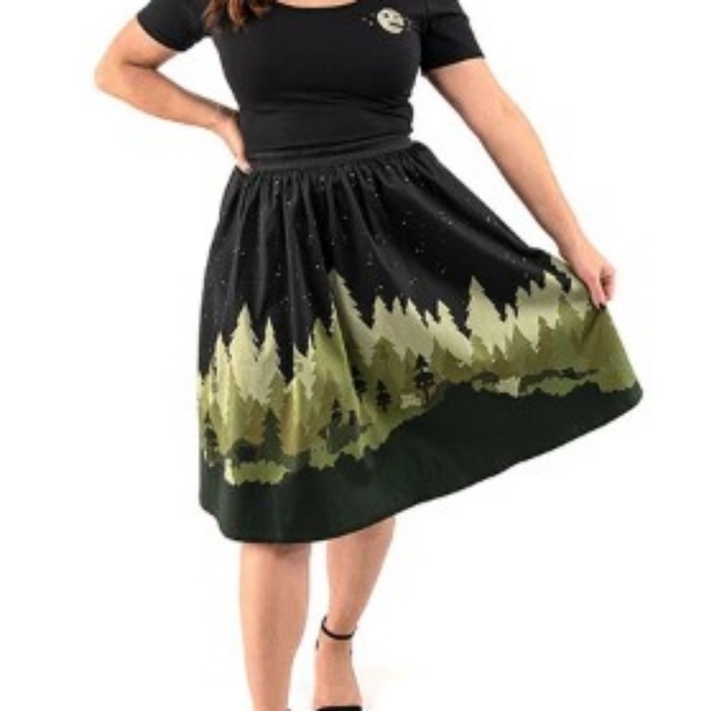 ISO Stitch Shoppe by Loungefly Ewok Village Skirt